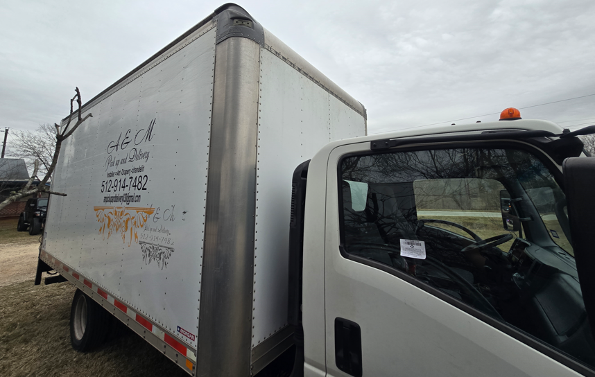 Commercial vehicle glass repair near Austin, TX