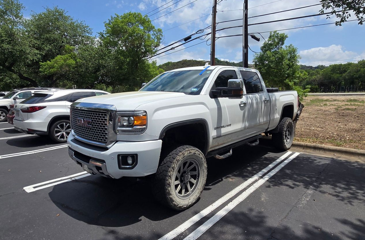 GMC Windshield Replacement in Austin, TX GMC Windshield Replacement in Austin, TX
