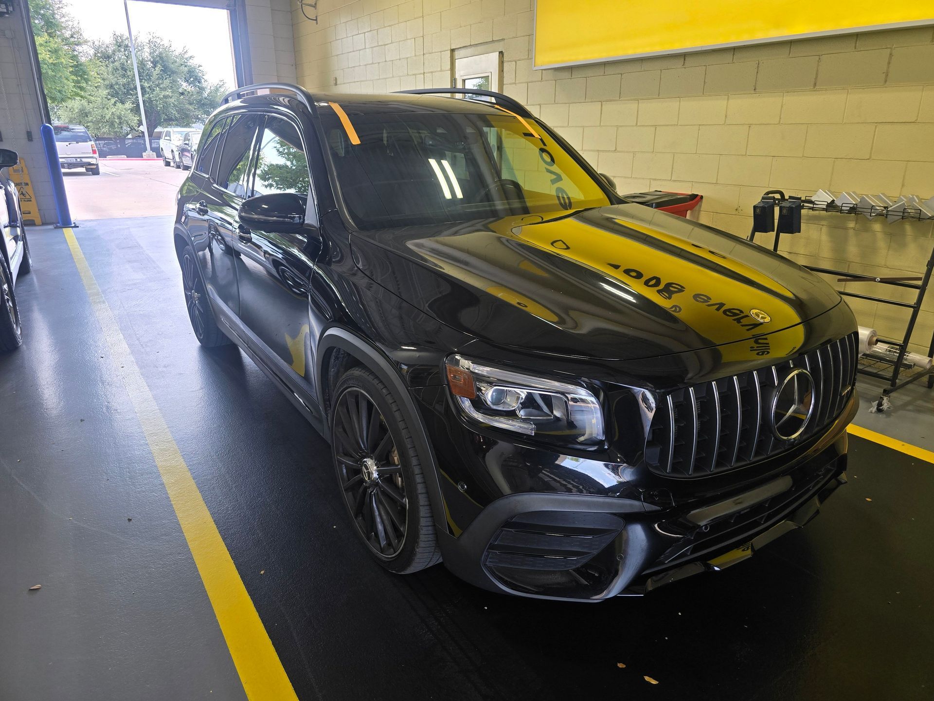 Mercedes Windshield Replacement in Austin, TX Mercedes Windshield Replacement in Austin, TX