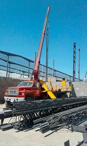 SERVICIO DE GRÚAS Y MONTAJES MAIN- instalación de maquinaria y equipo