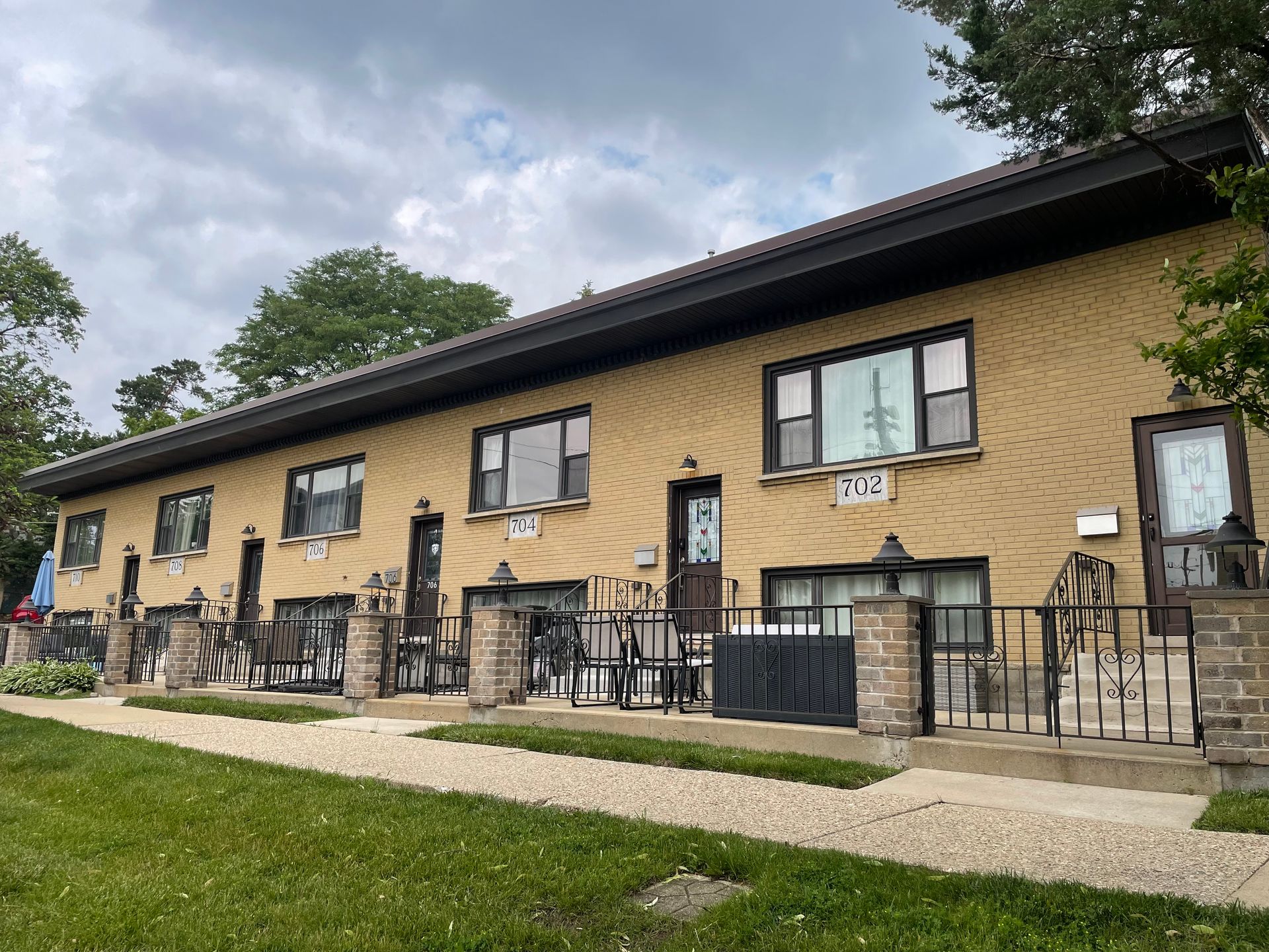 702-710 Rogers