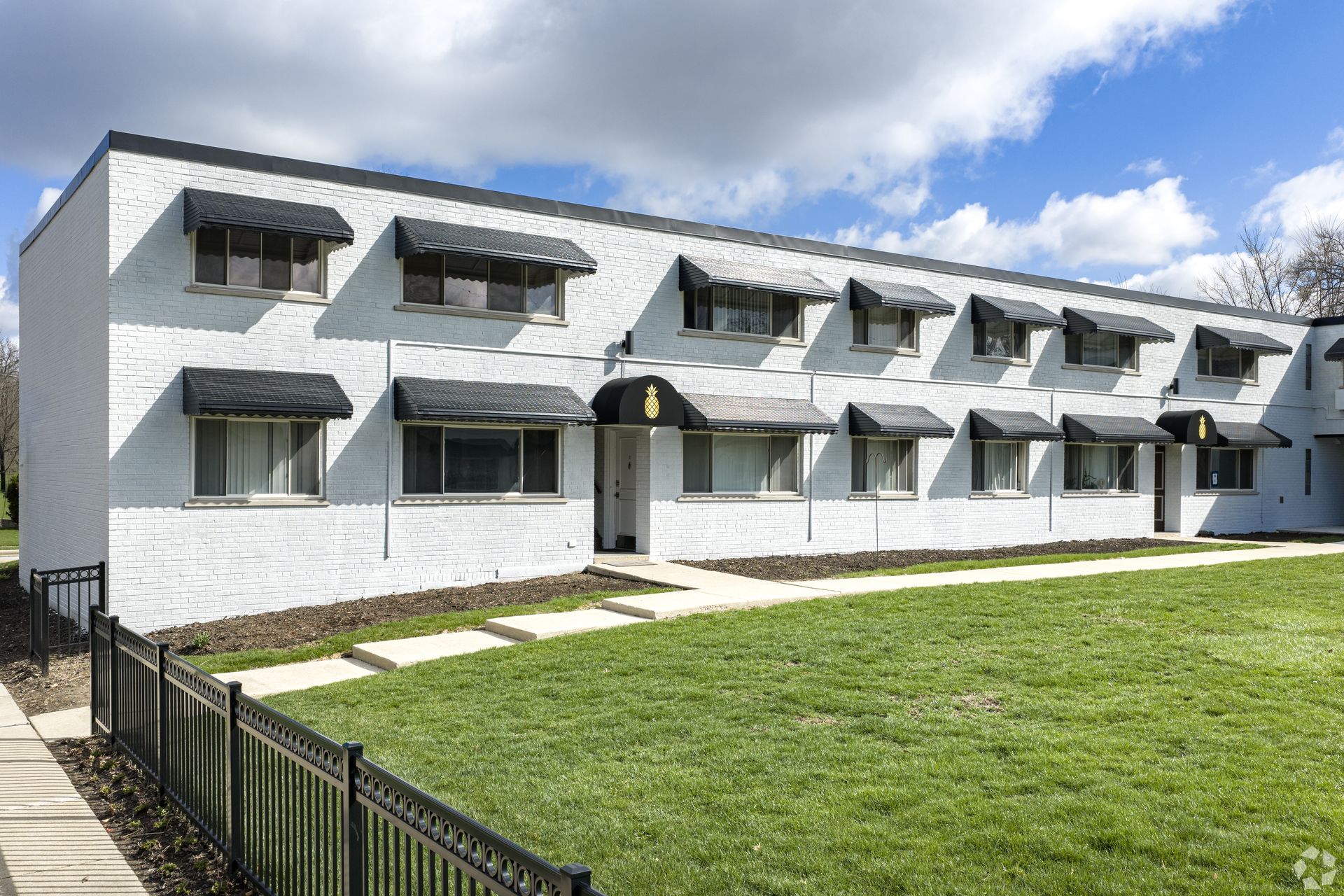 Hummer Park Apartments West
