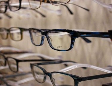 A image of glasses.