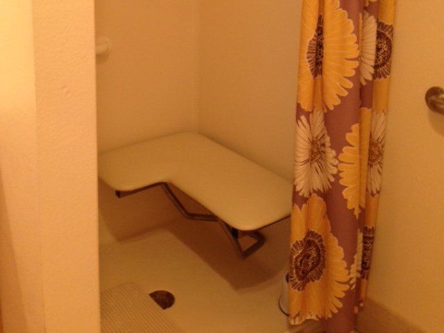 Bath View Area — Arlington, TX — Castle Rock Assisted Living