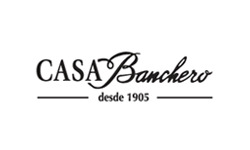 Un logotipo en blanco y negro de Casa Banchero desde 1905 sobre un fondo blanco.