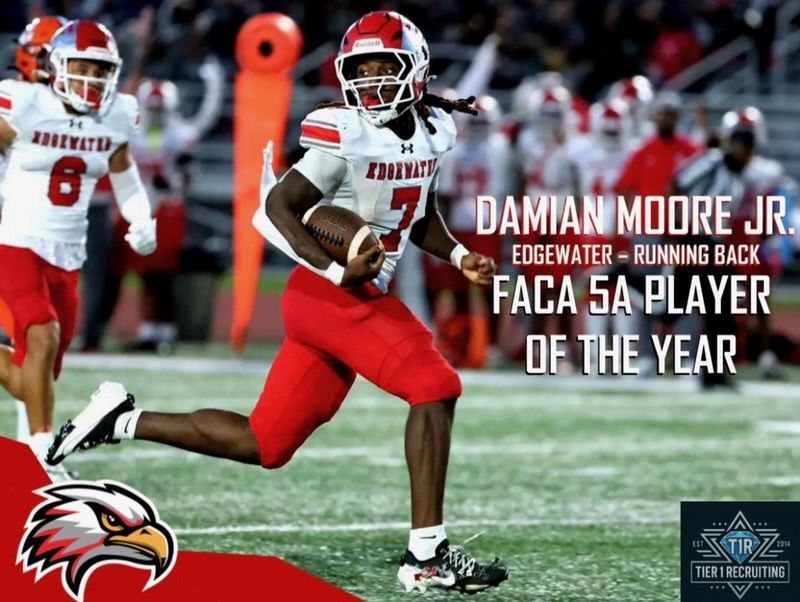 Damian Moore Jr. running the ball for Edgewater, FACA 5A Player of the Year