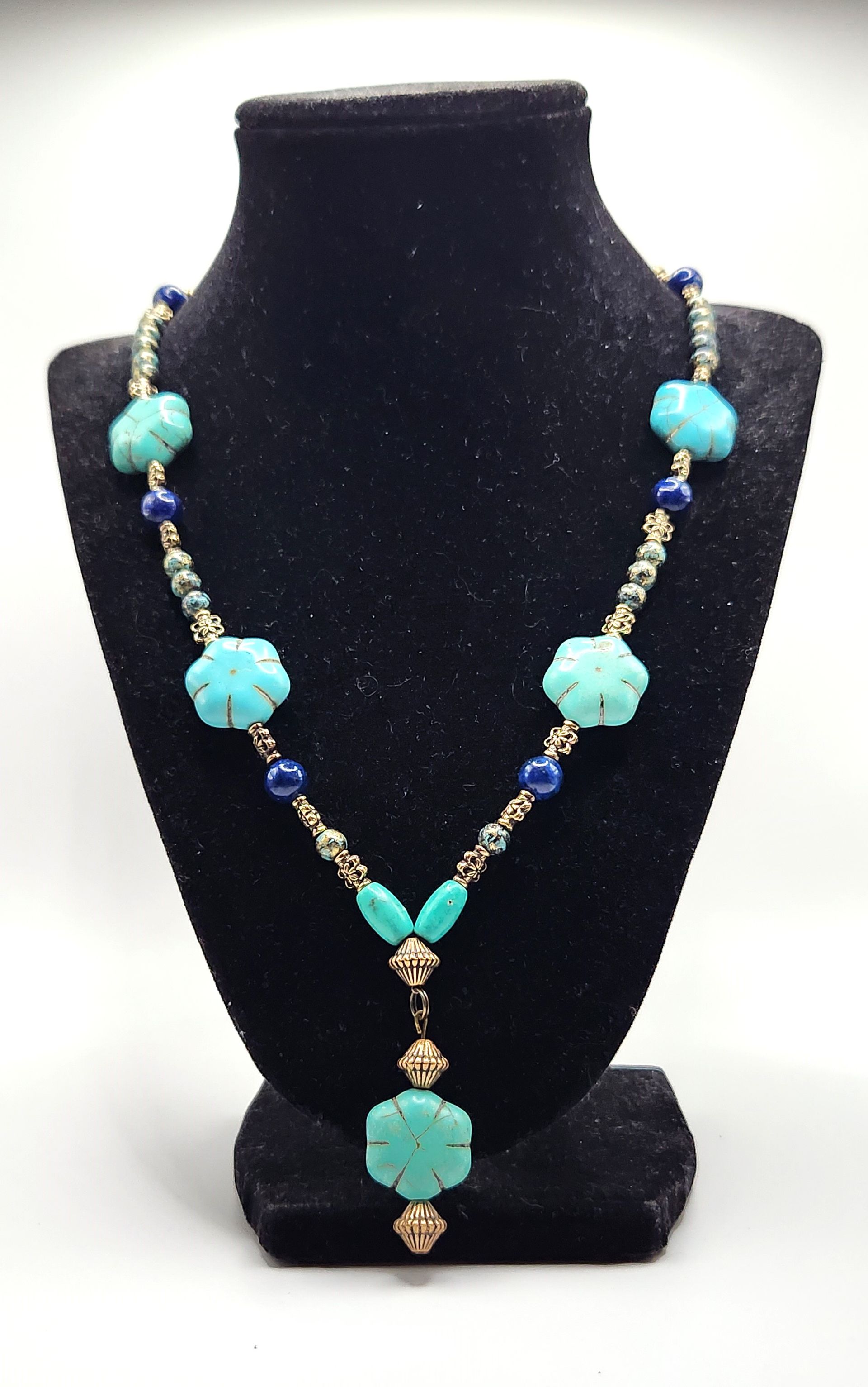 Trendy Turquoise Lapis Flower Crystal Necklace
