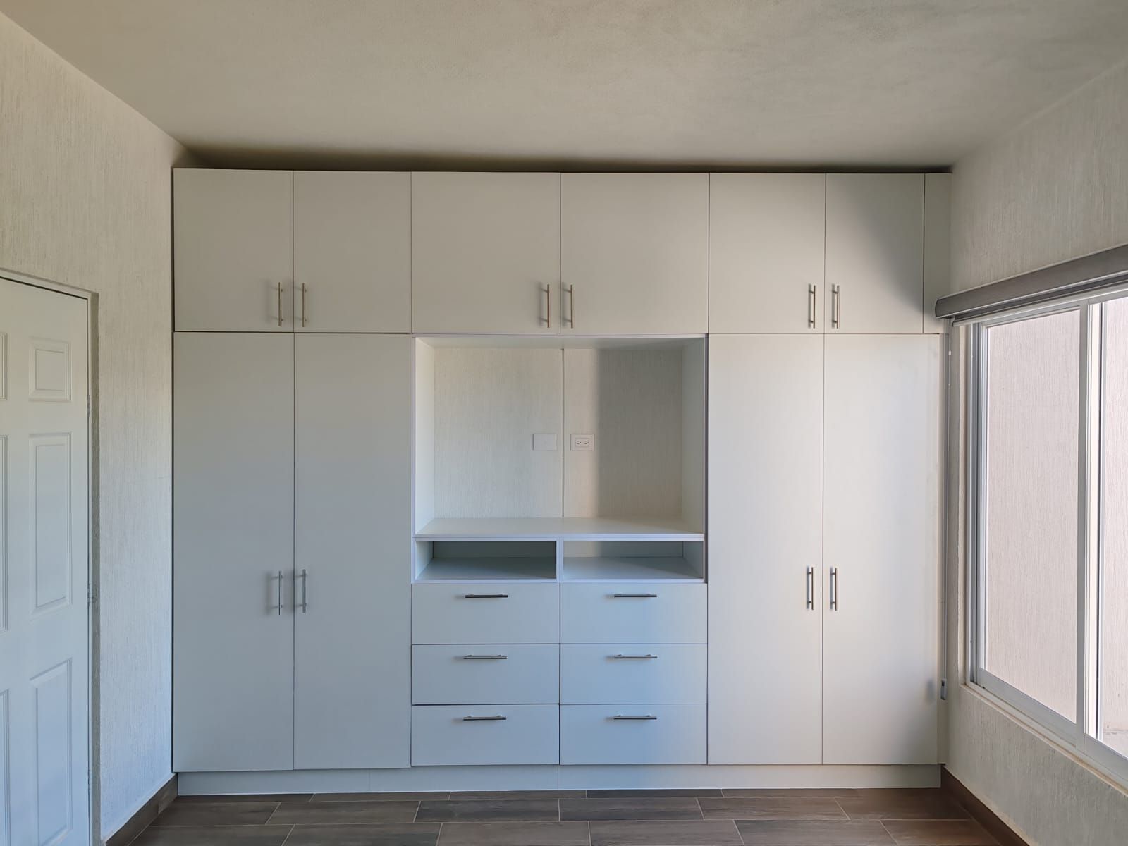 CLOSETS
