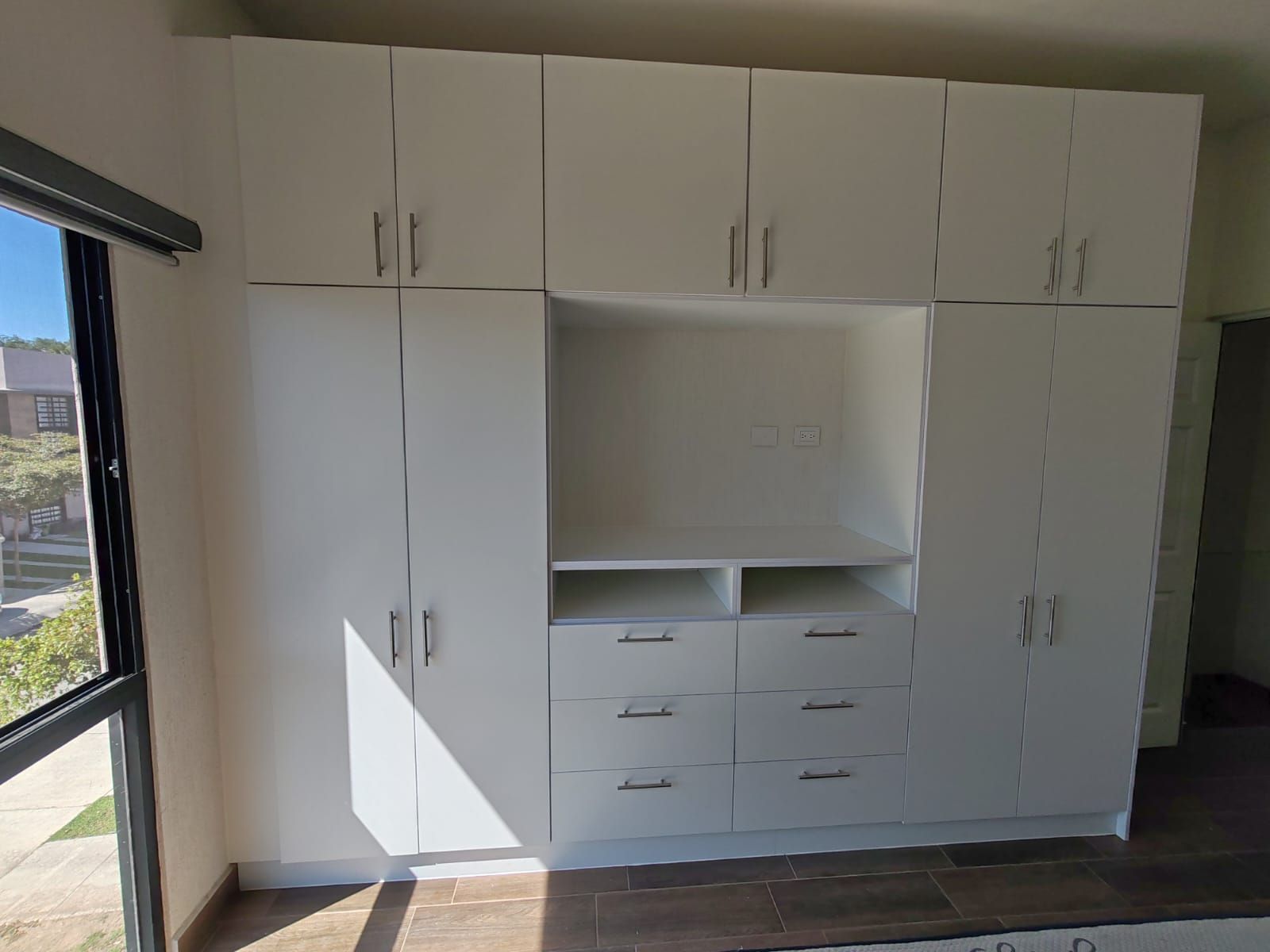 CLOSETS