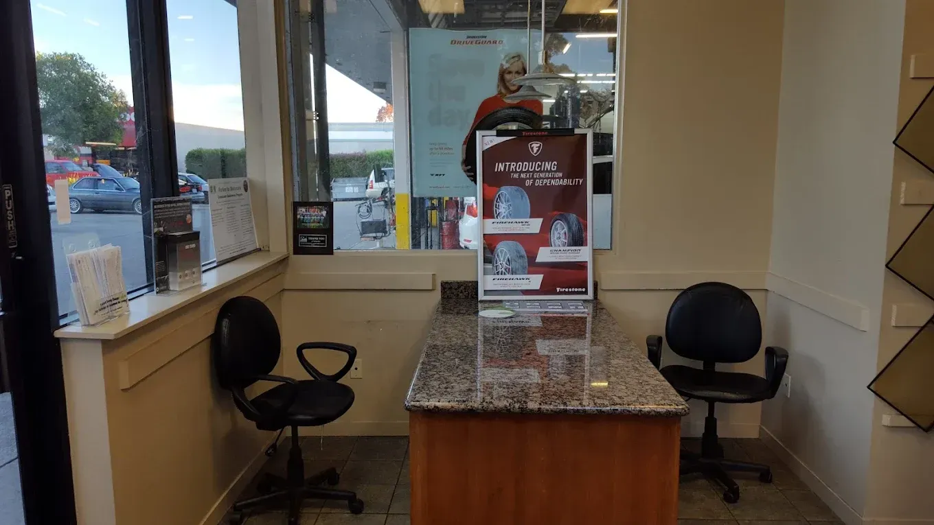 Auto Shop Receptionist Area | Santa Cruz Tire and Auto Care