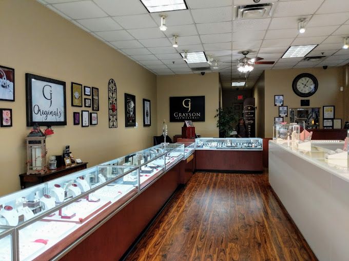 A jewelry store with a sign that says 9 on it