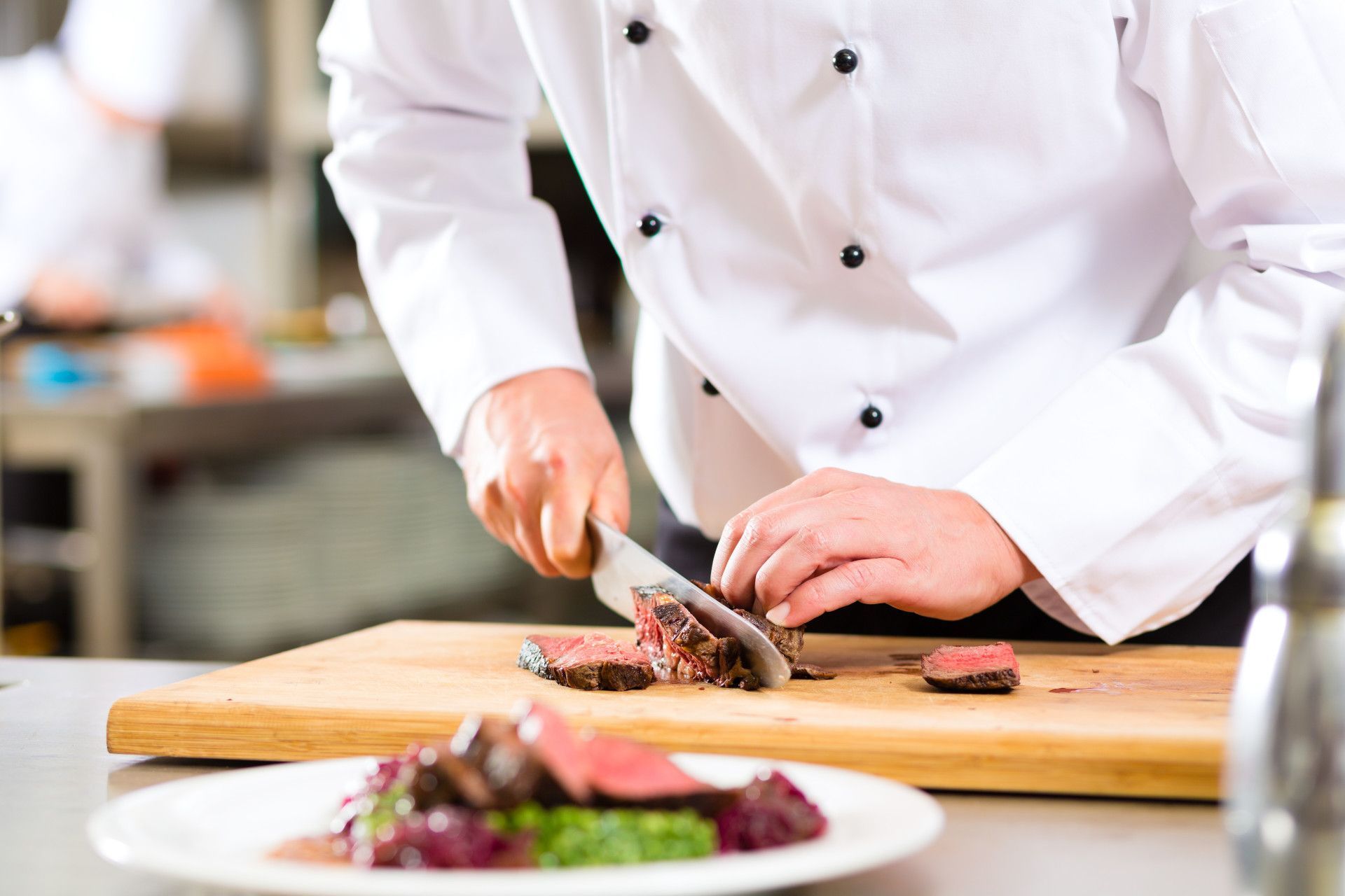Menu personnalisé à la demande par Castel Traiteur