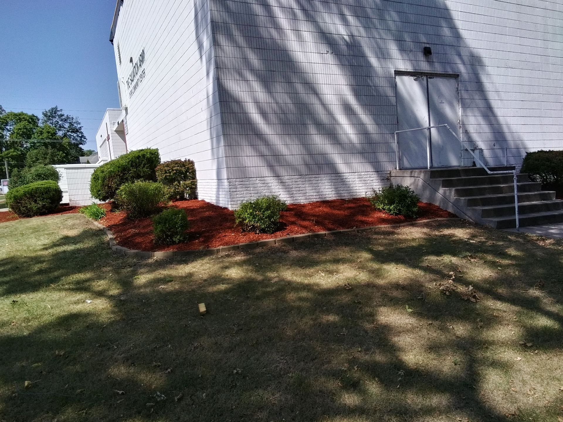 Front Yard — Cedar Rapids, IA — Andy’s Lawn Care