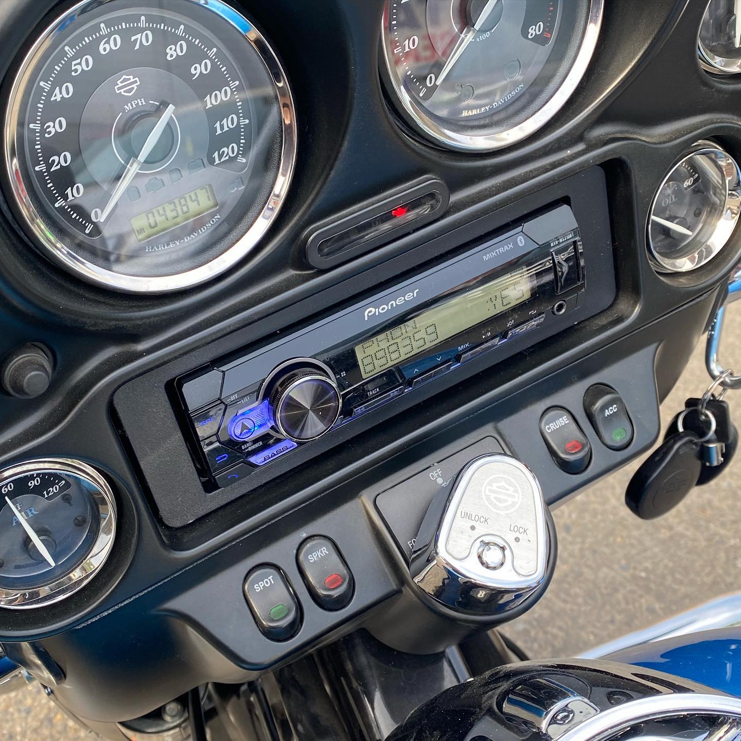 Car Audio Car Stereo Fresno, CA 559 Car Stereo & Alarm