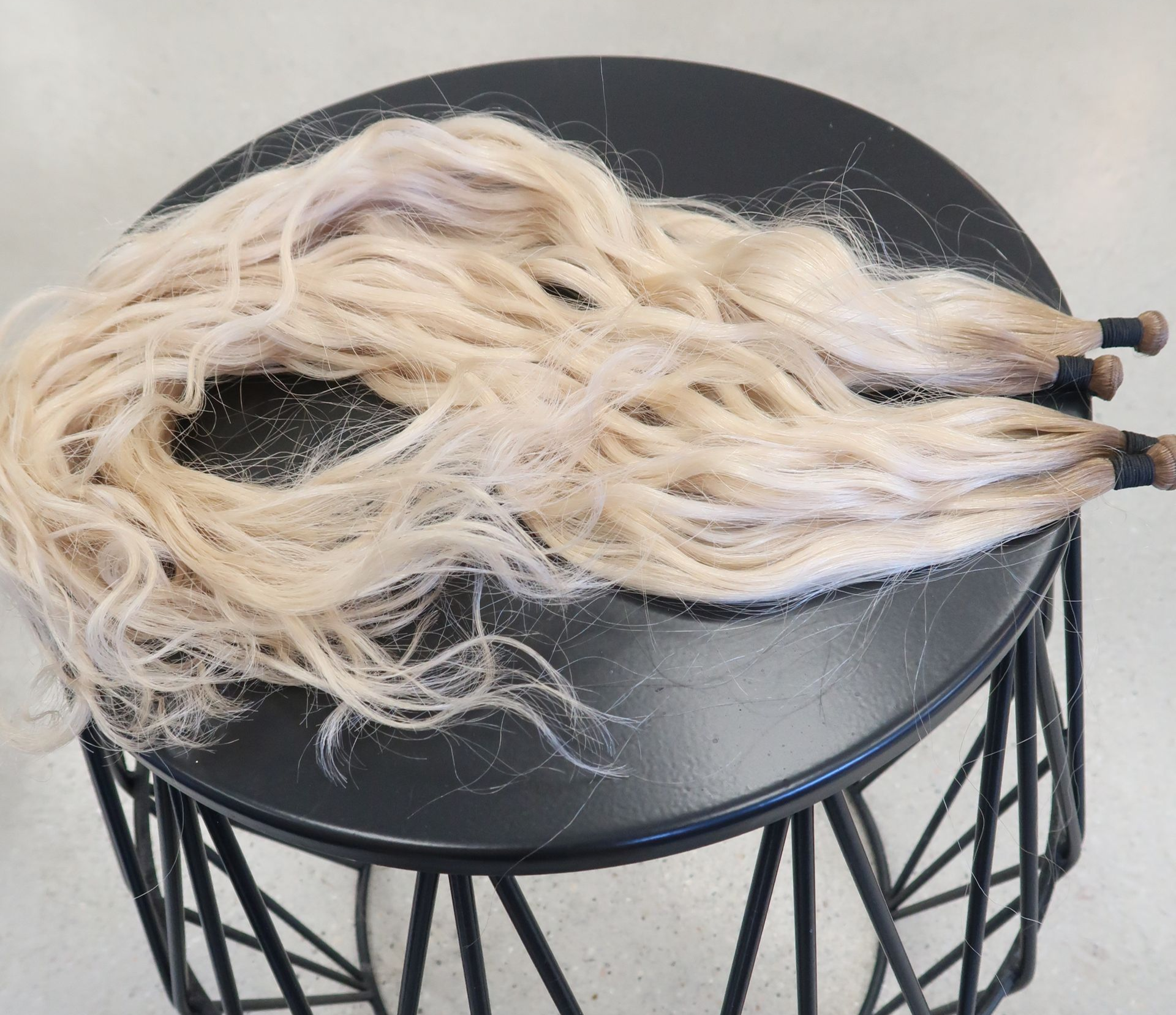 Natasja Human Hair Weft with Wave – Level 10 Natural Warm Human Hair Weft