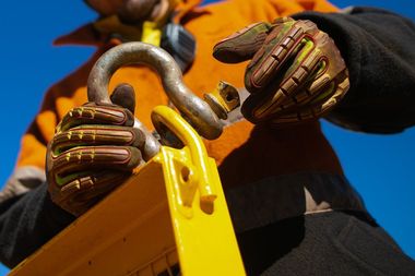 Lifting a heavy load
