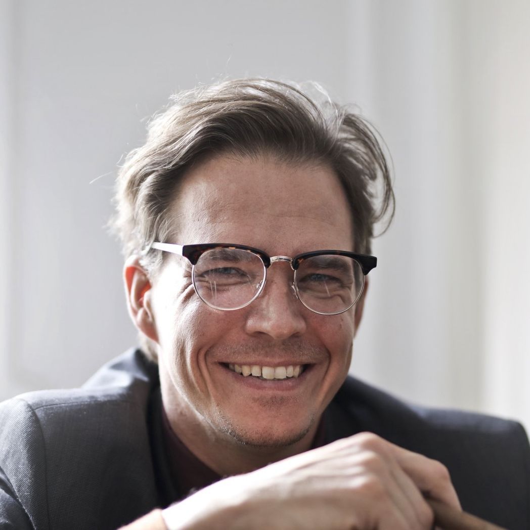 Profilbilde av tannlege Erland F. Jensen, tannlegen på Grønland.