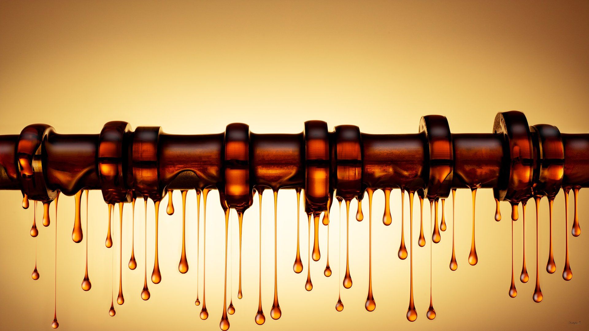 Motor Oil high speed photography - Commercial photography London - Krzysztof Czernecki Christopher Photography