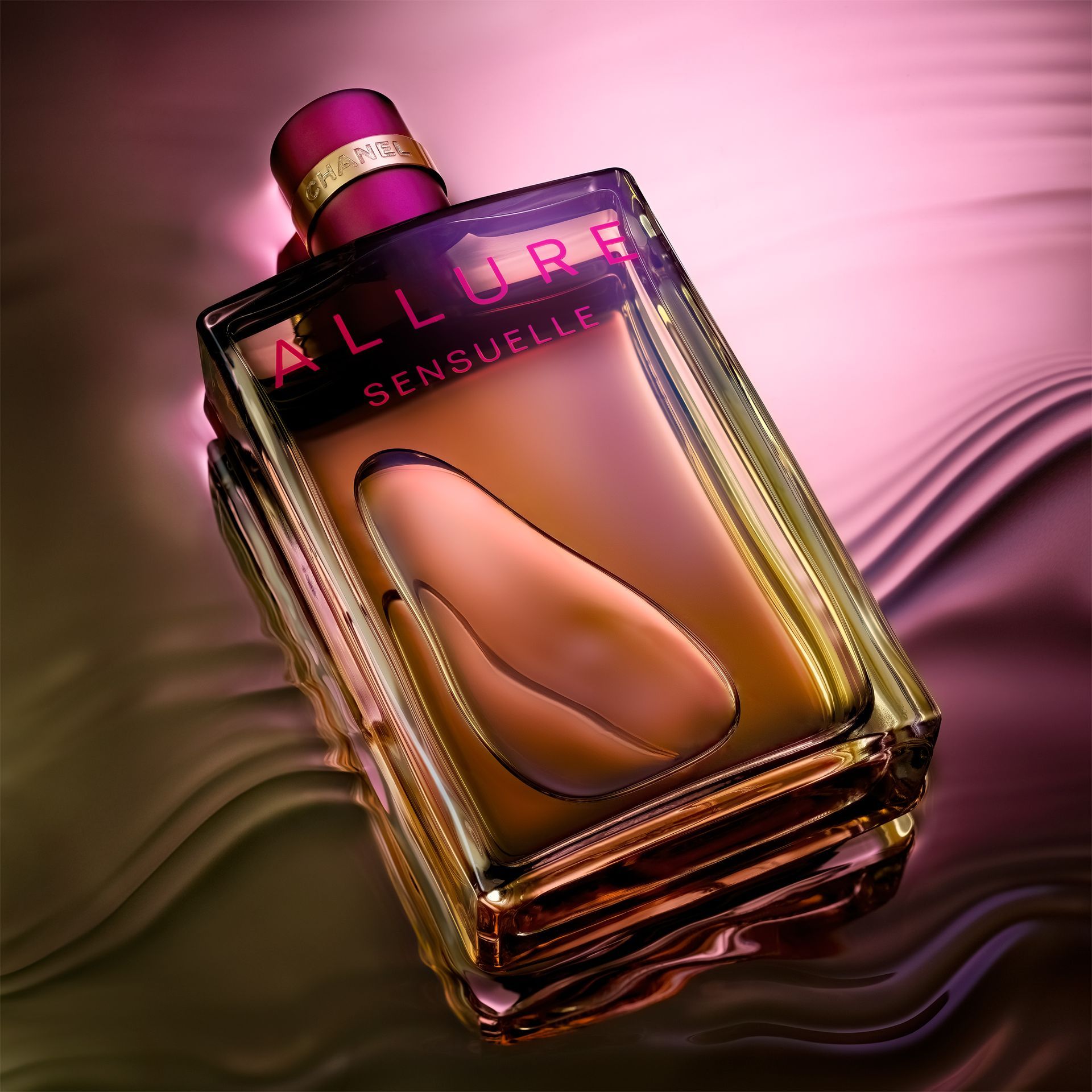 Luxury drink and fragrance photography by London-based liquids specialist, showcasing fine beverages and liquids.