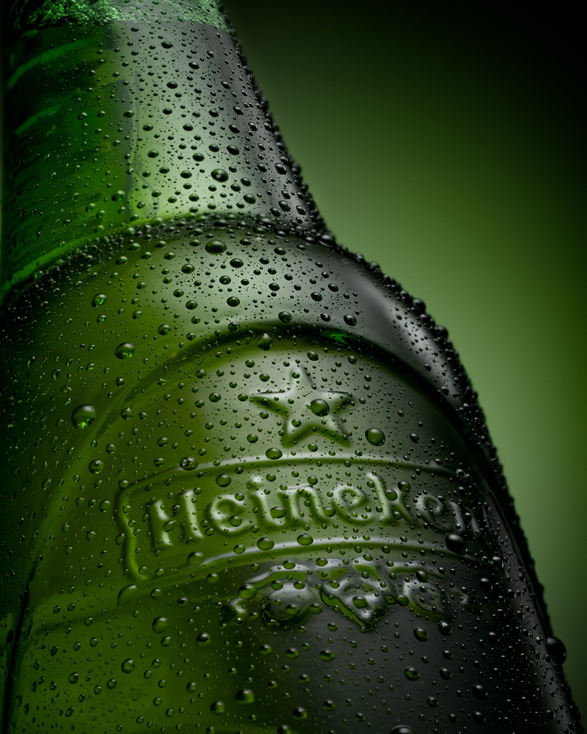 Heineken classic bottle commercial photography - Krzysztof Czernecki London Christopher Photography