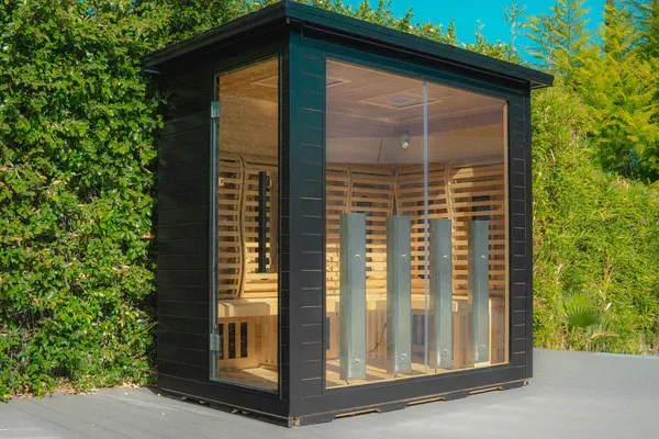 Uforia outdoor traditional lux saunas