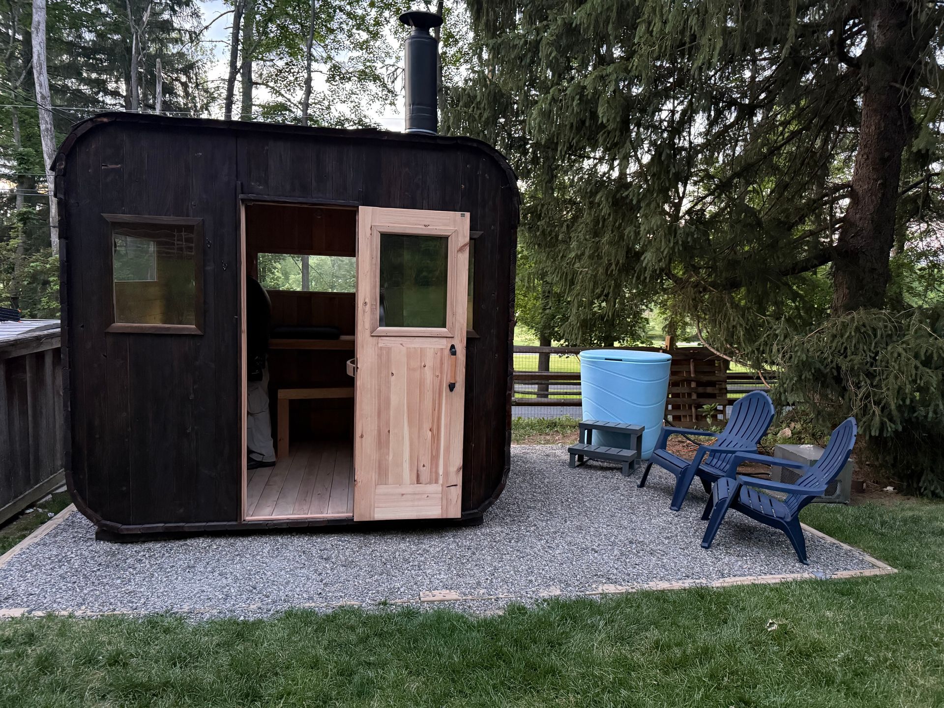 Masive black Yakisugi traditional sauna