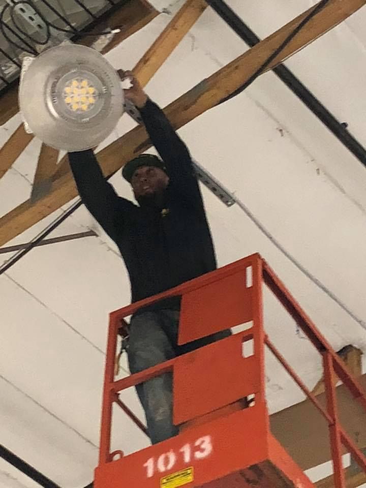 Easy Installation - Los Angeles, CA - Gomez Electric Inc