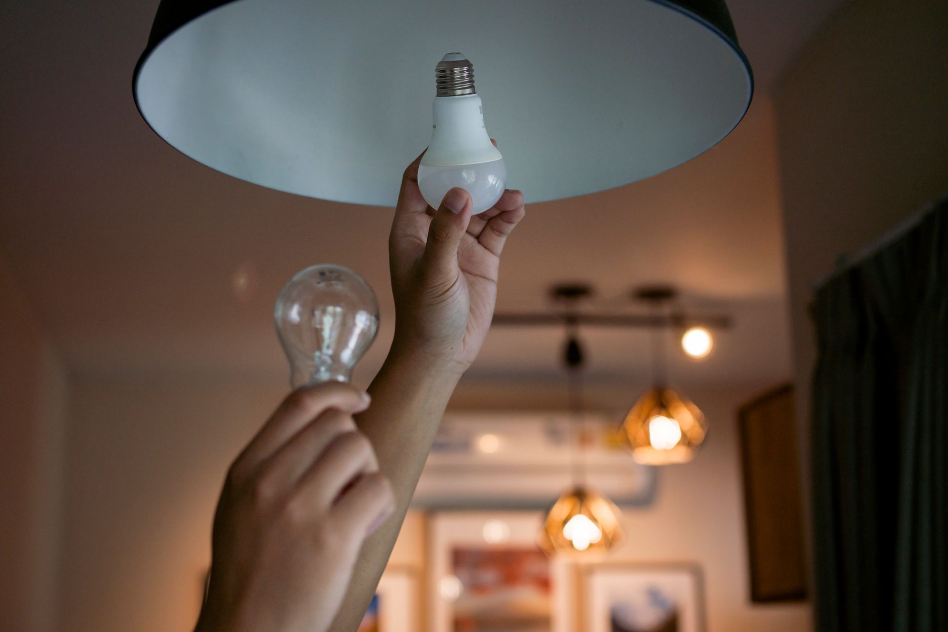 Energy Saving - Los Angeles, CA - Gomez Electric Inc