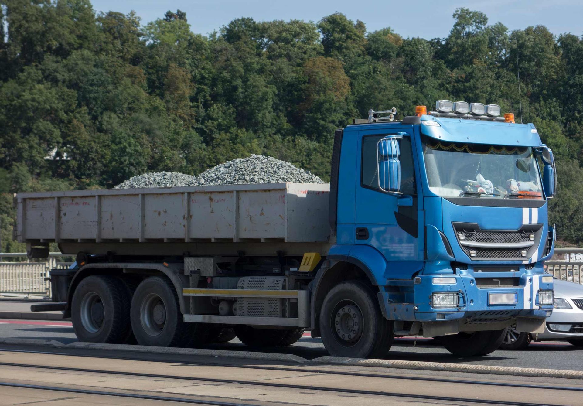 Blue truck | Forster, NSW | Barnett Earthmoving Pty Ltd
