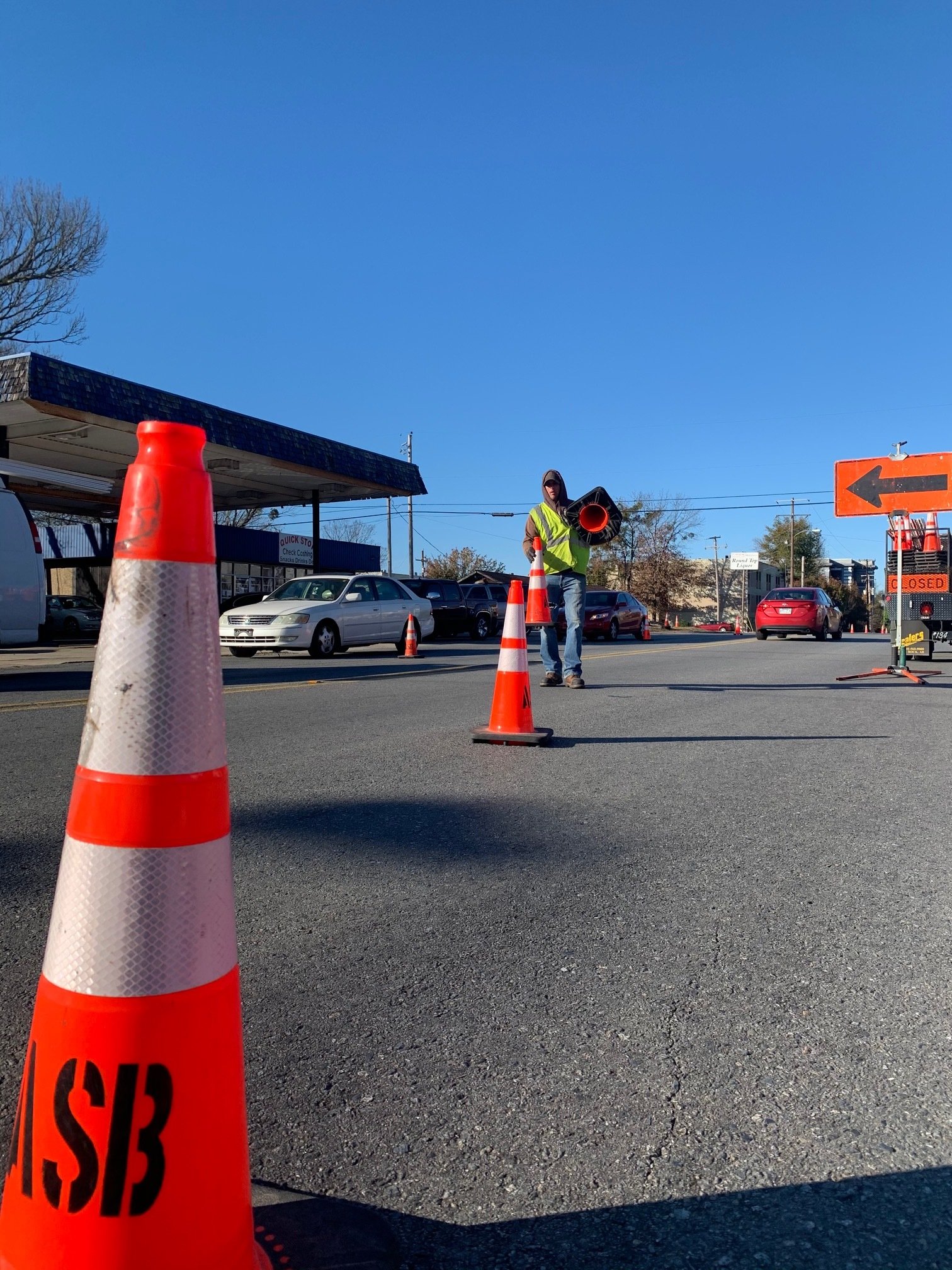 Lane & Road Closure Service Arkansas Sign & Barricade