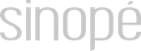 Le mot sinope est écrit en lettres grises sur fond blanc.