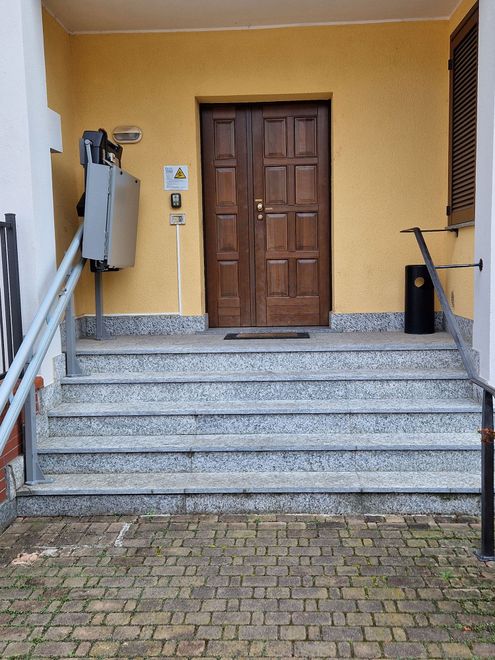 accesso disabili con sollevatore