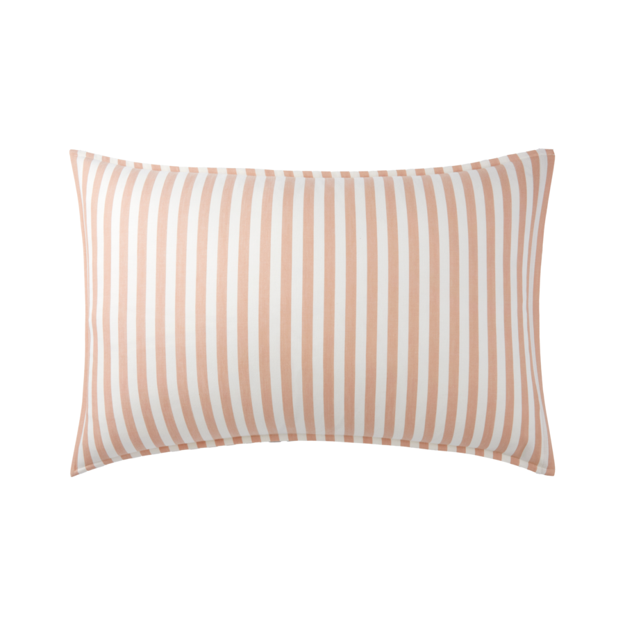 Coussin rectangulaire à rayures beiges et blanches sur fond blanc
