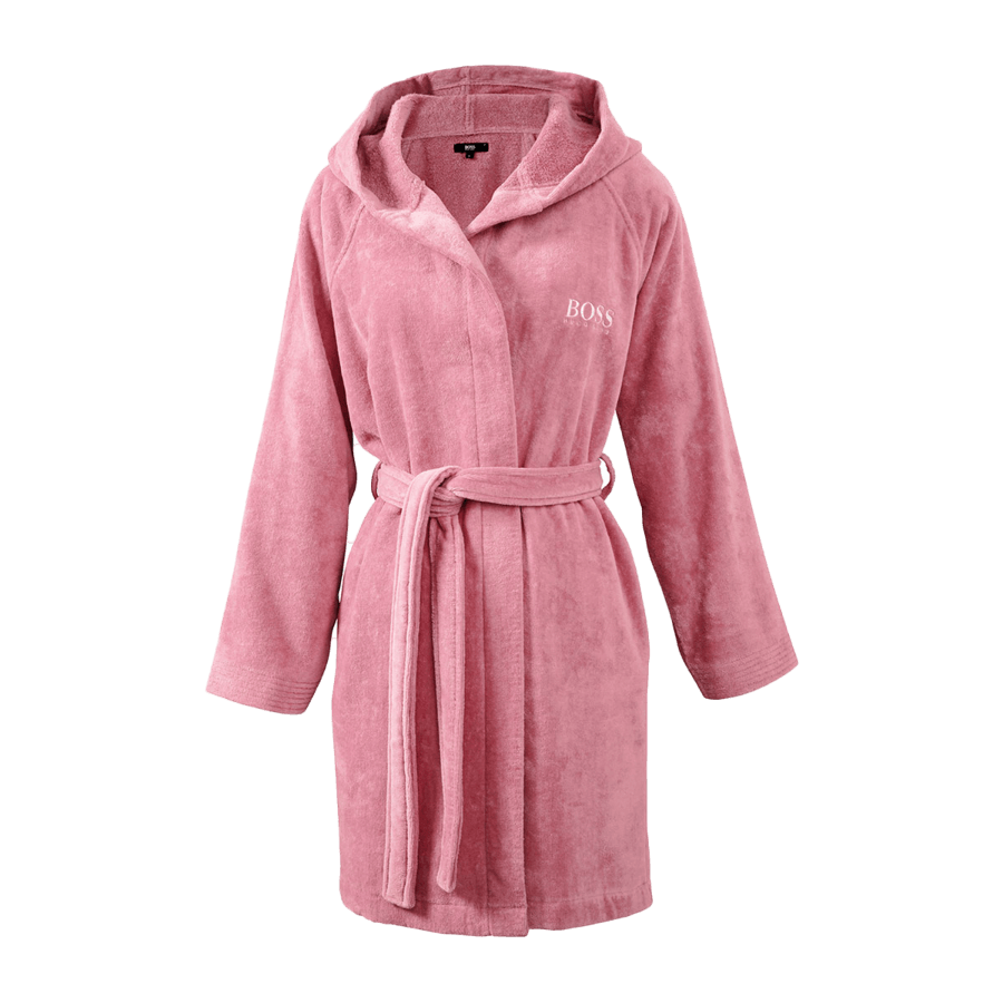 Une robe rose avec une capuche et le mot boss dessus