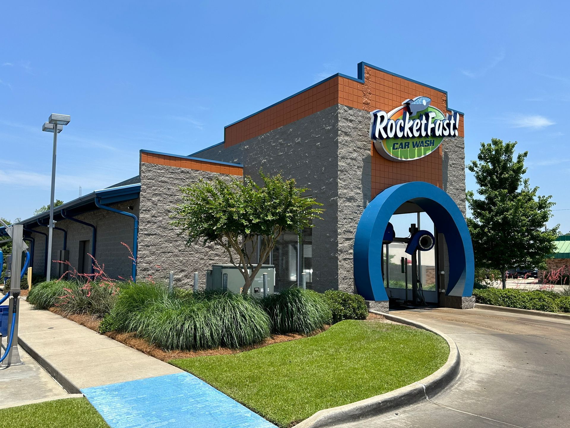 Car Wash in Monroe (Louisville Ave) | Fast & Spotless