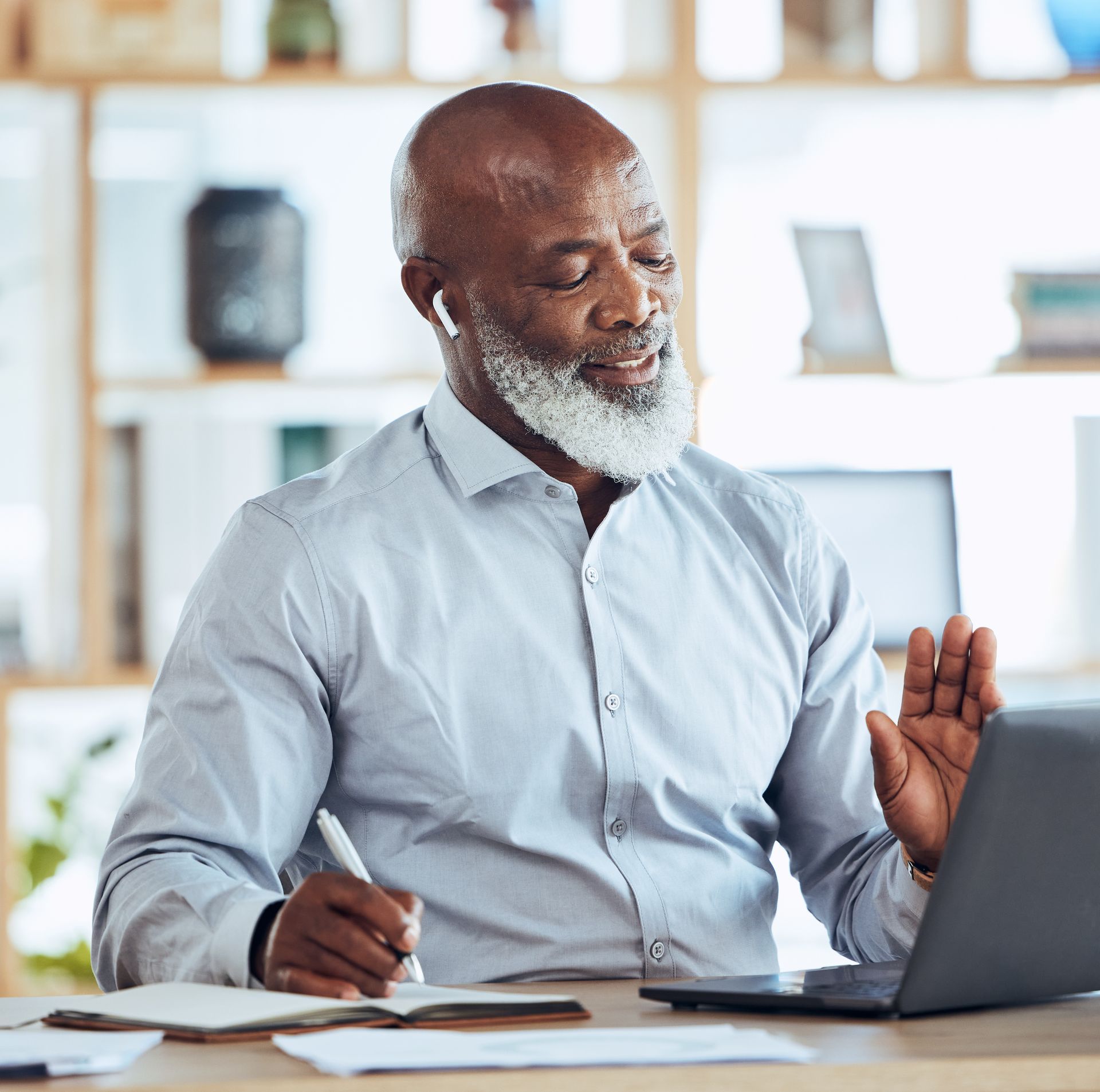Solicitor using 6ELâ to Manage Business Invoices & Aged Receivables, Collect Business Debt at hyper-speed
