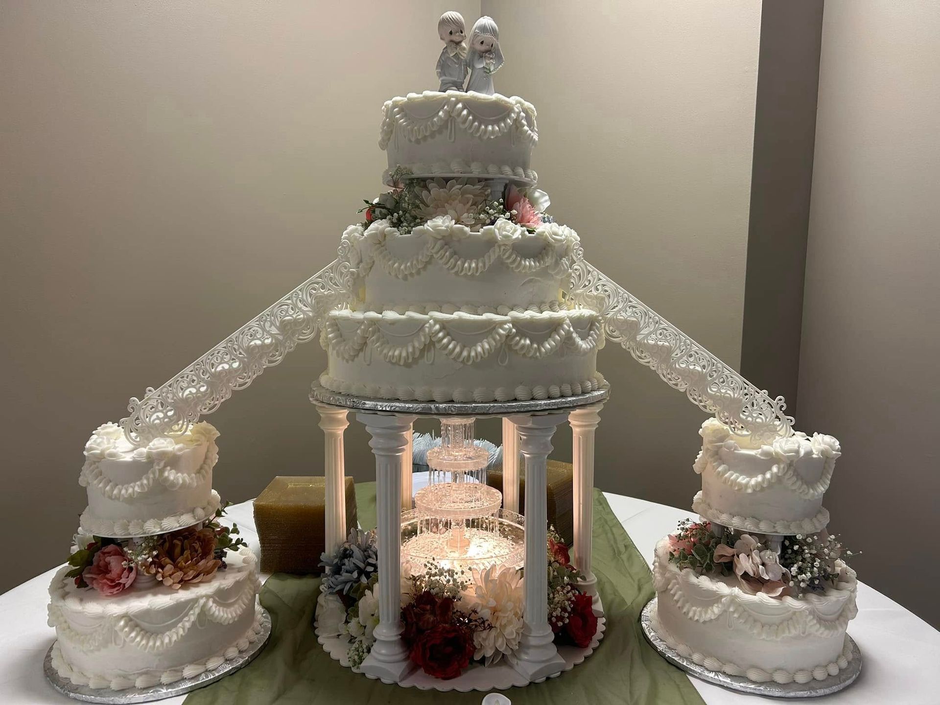 ornate wedding cake