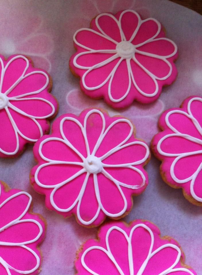 pink flower cookies