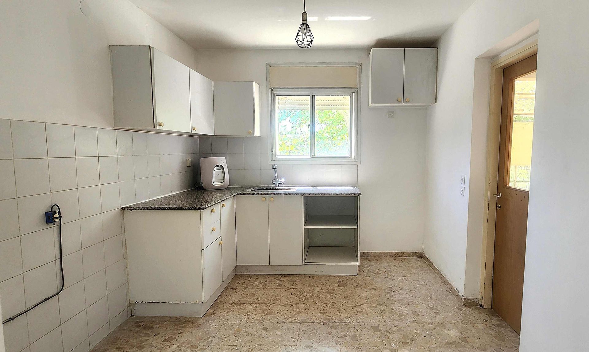 למכירה במודיעין דירת גן 4.5 חדרים עם 2 גינות