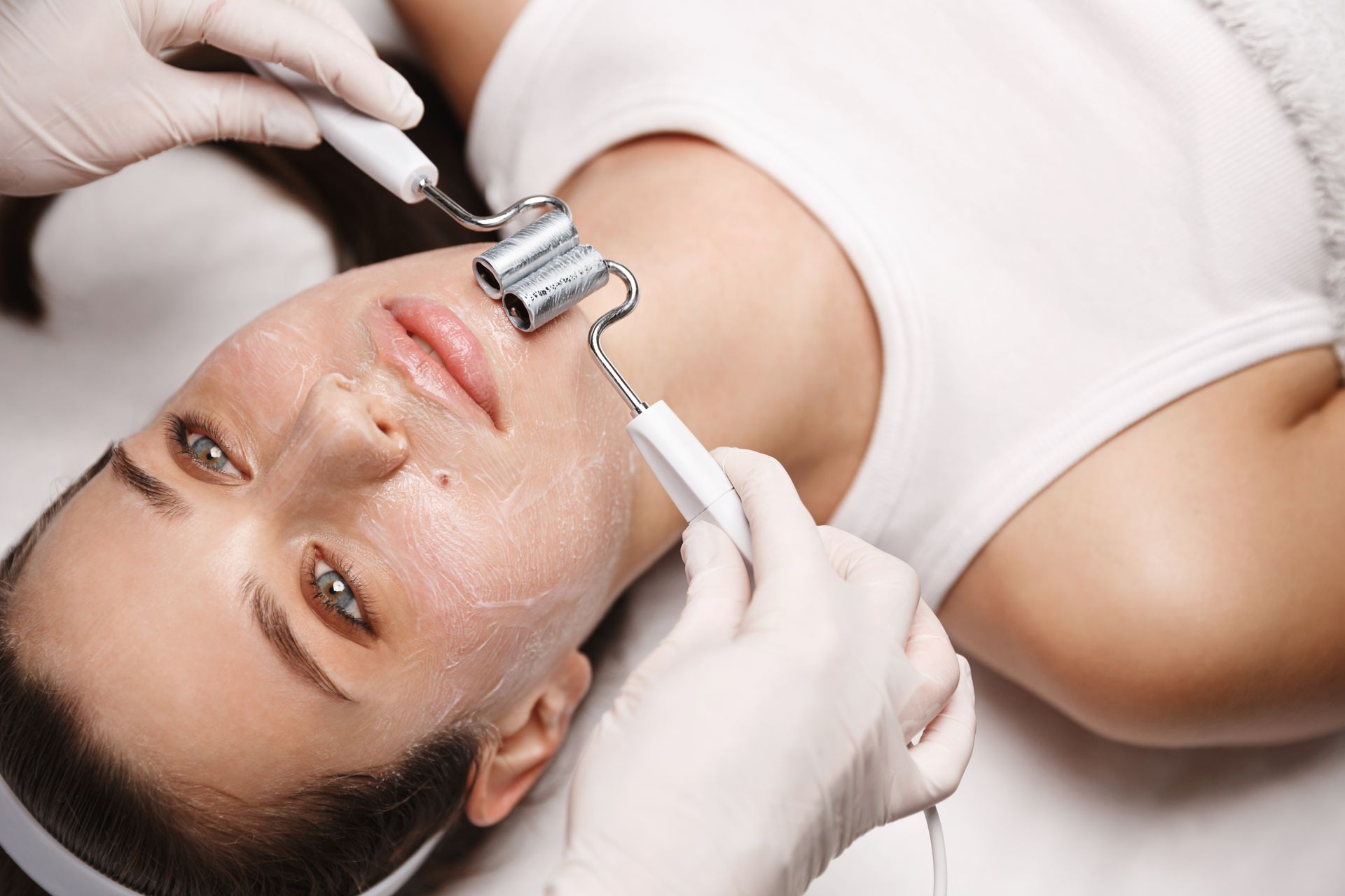 Galvanic facial