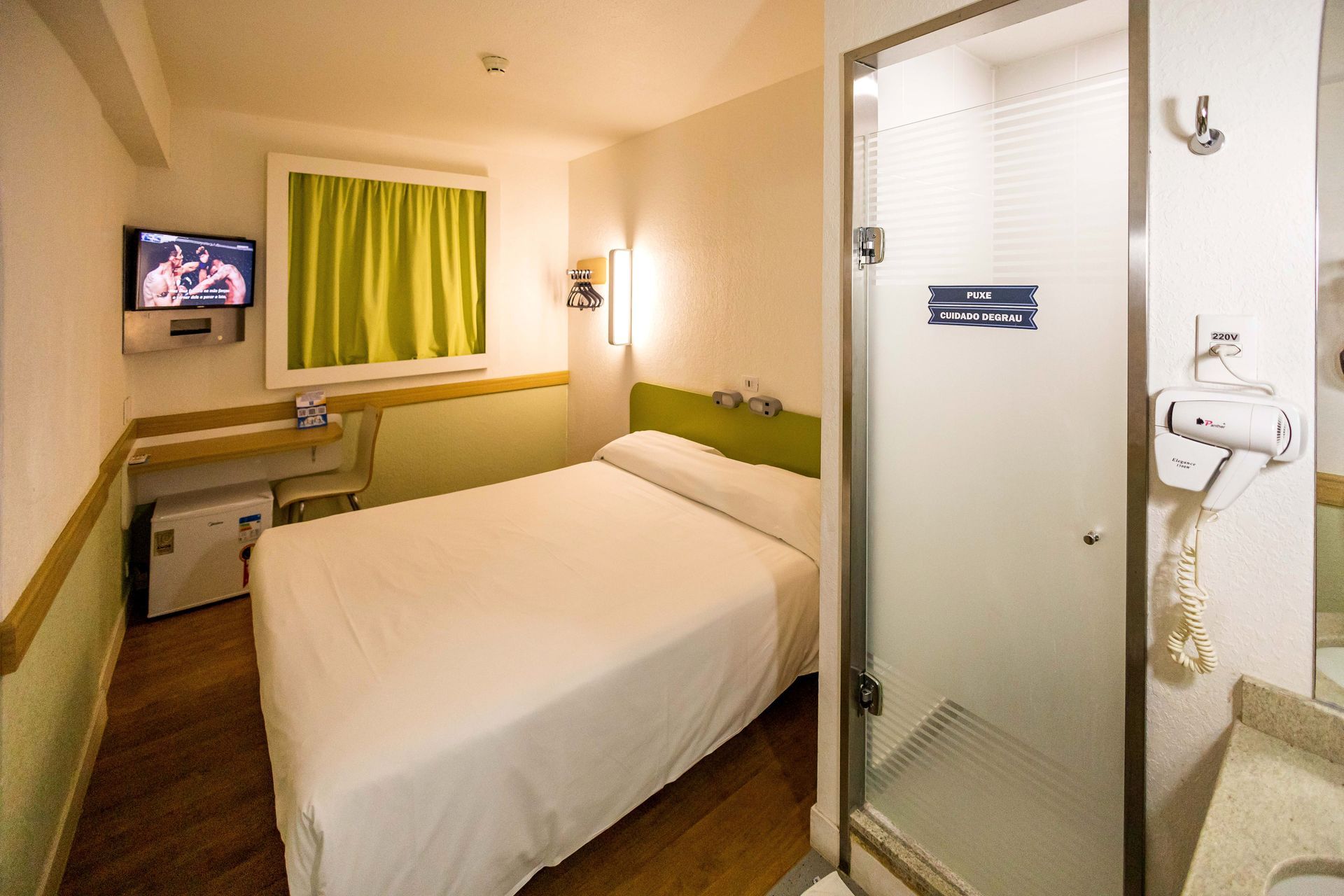 HUS HOTEL MARINGÁ