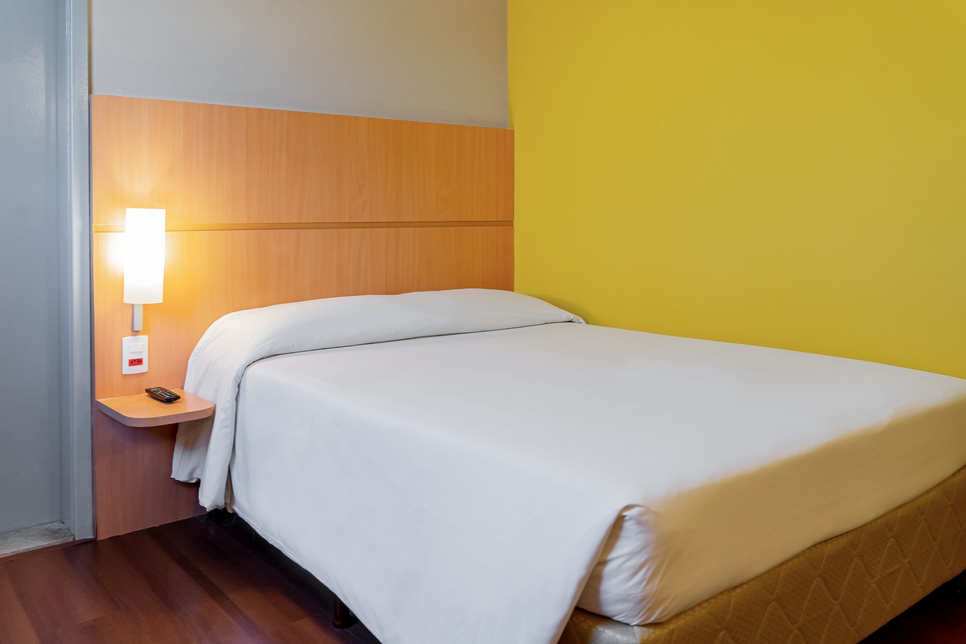 HUS HOTEL DOURADOS