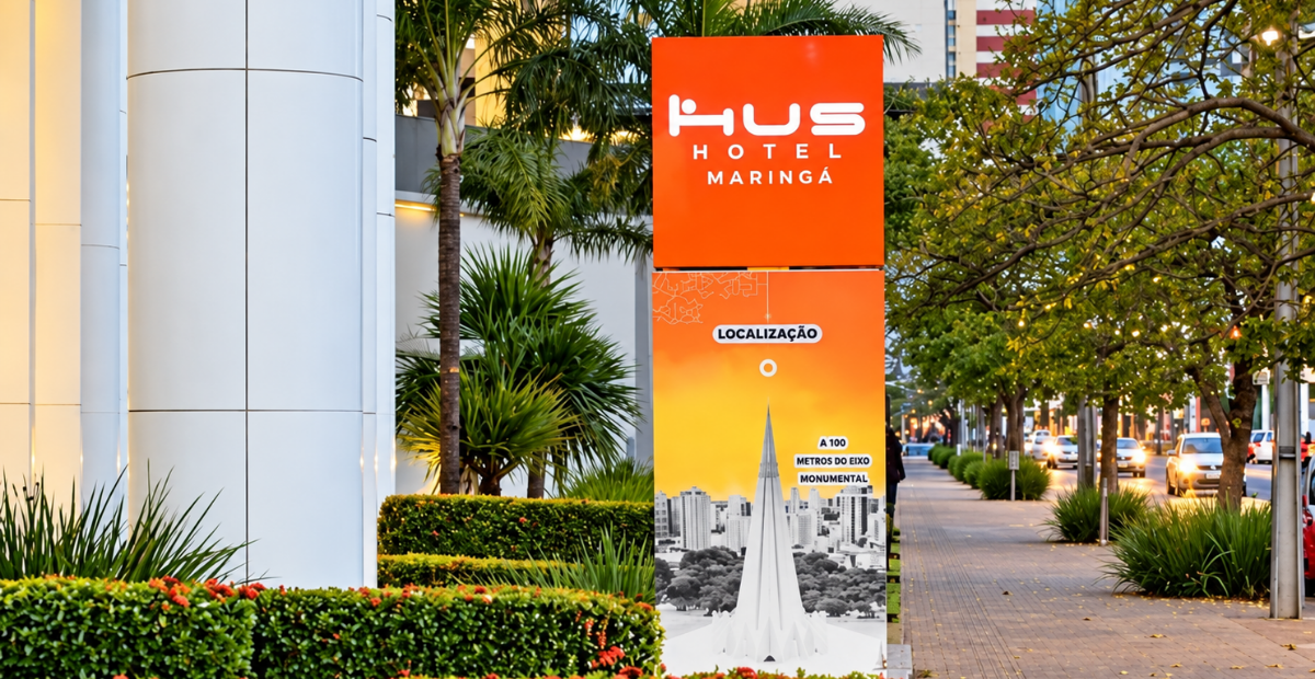 Fachada e entrada do Hus Hotel Maringá, na Avenida Advogado Horácio Raccanello Filho.