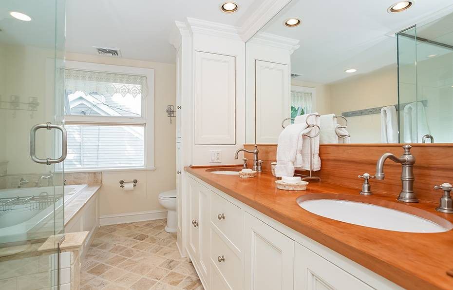 bathroom remodeling project