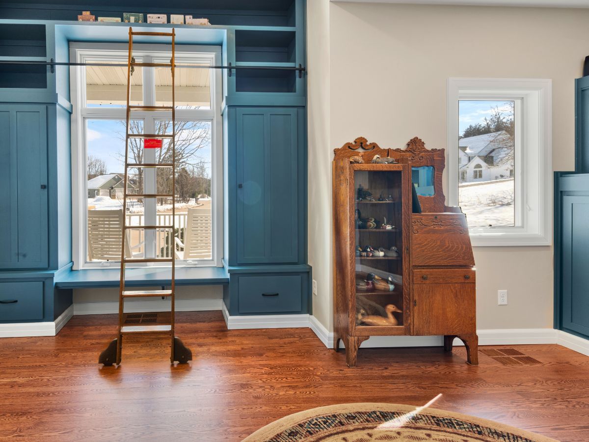 There is a ladder in the middle of the room.