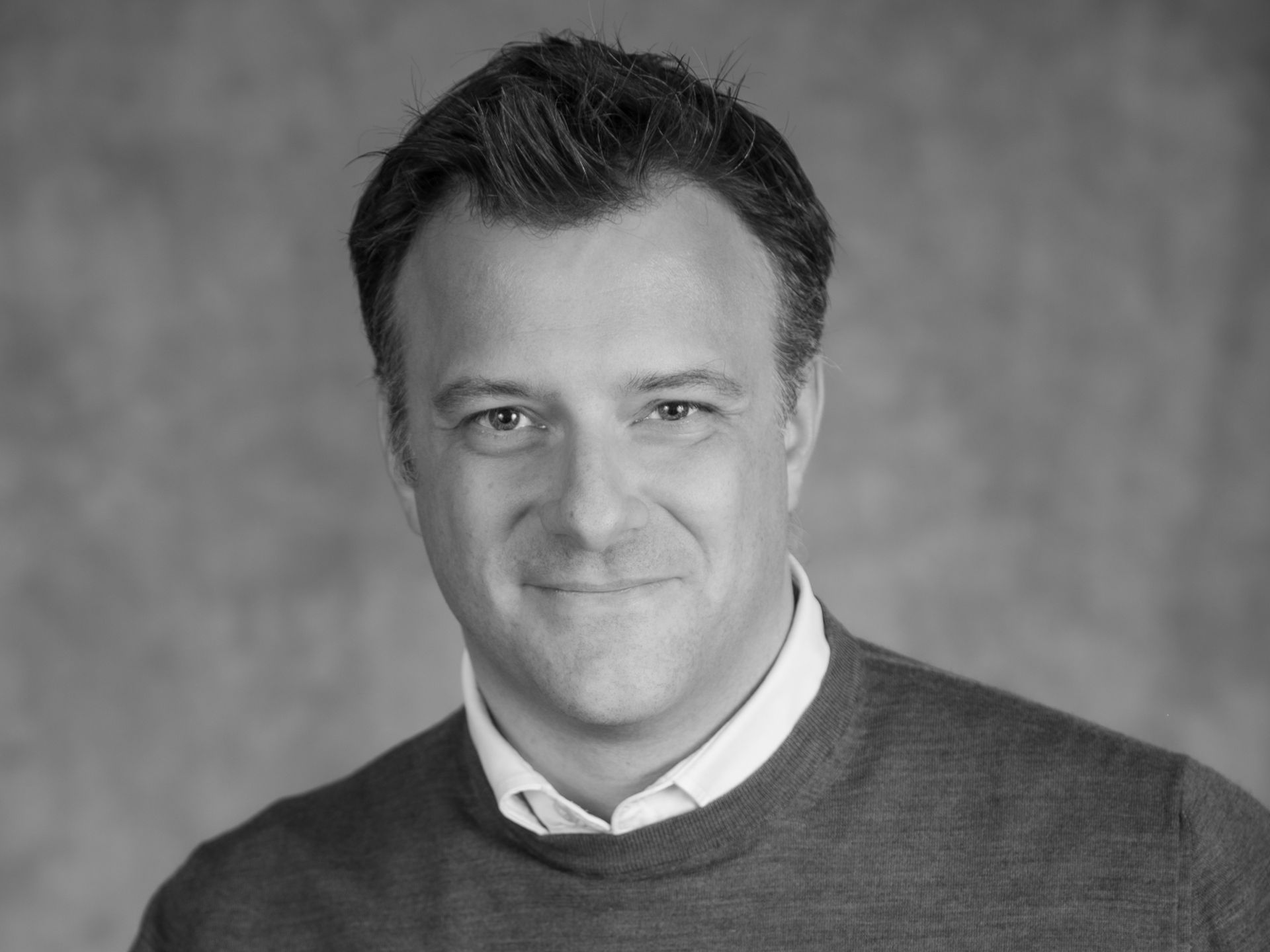 Oliver's headshot, founder.