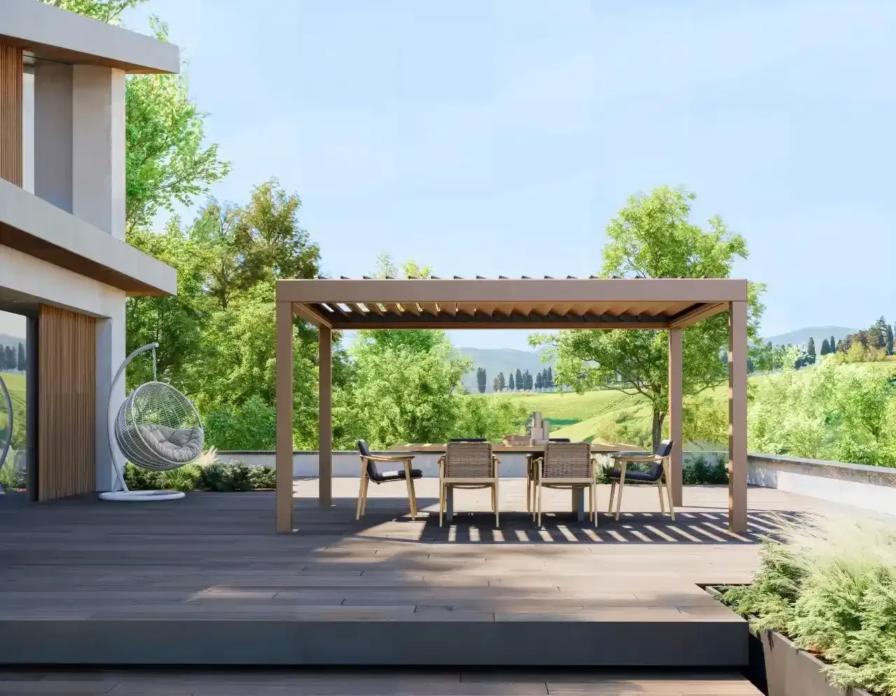 Patio moderno con pergola bioclimatica in legno, tavolo da pranzo e sedie con vista su un paesaggio verde.