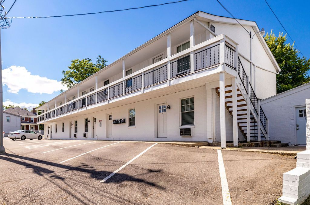 108 S Main St