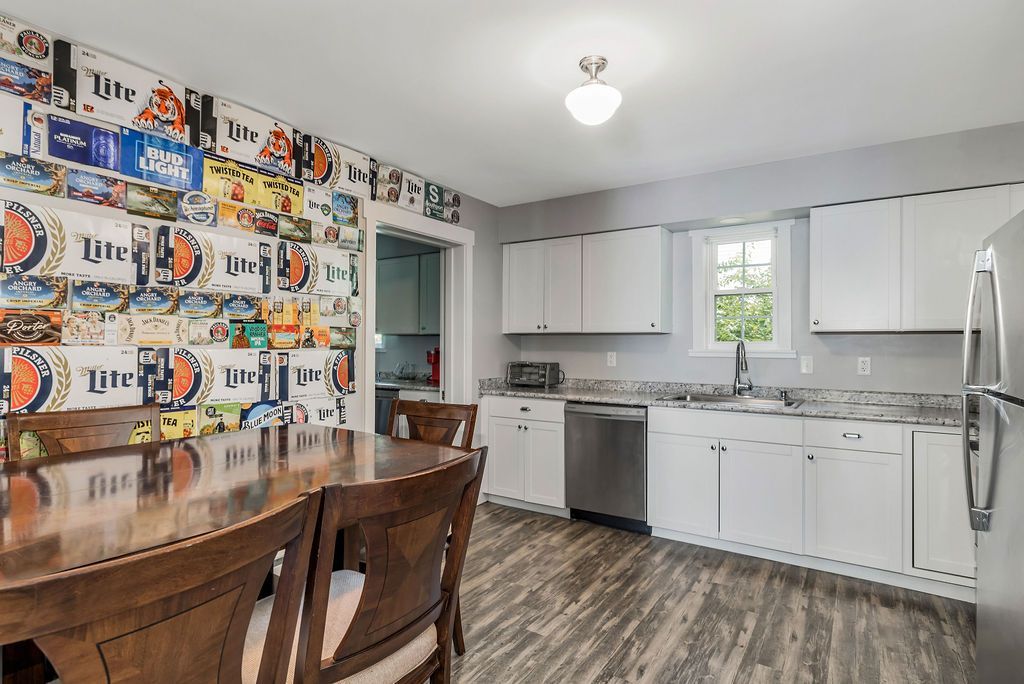 108 S Main kitchen
