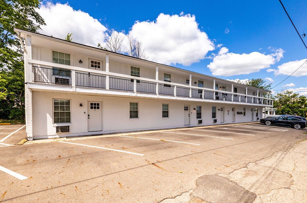 108 S Main parking